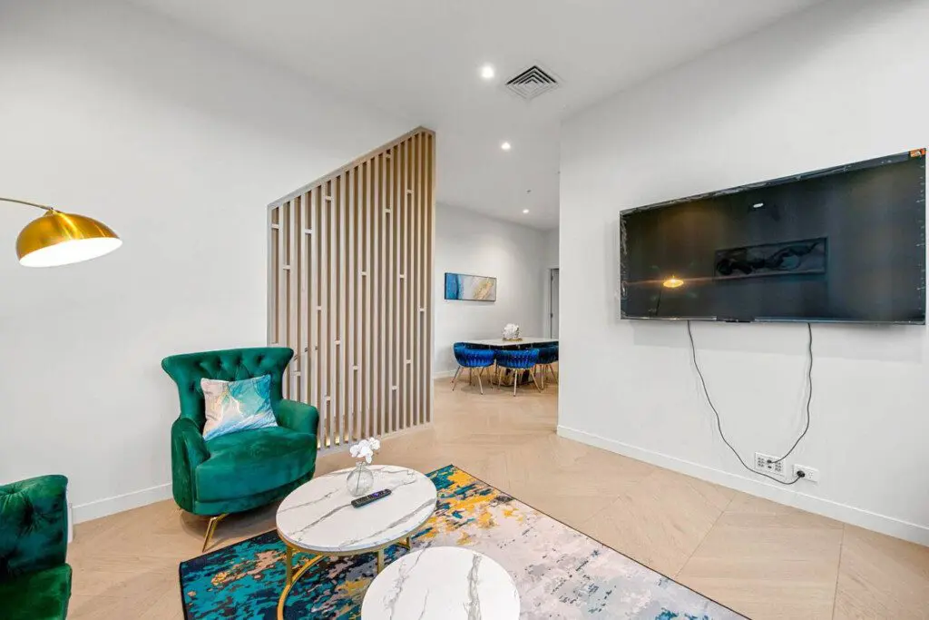 71167 342755 3IUbMB4A3CX9SvR71bmQ3ETg5KANJscIo7uLzG73cCM 676432190221a.jpg